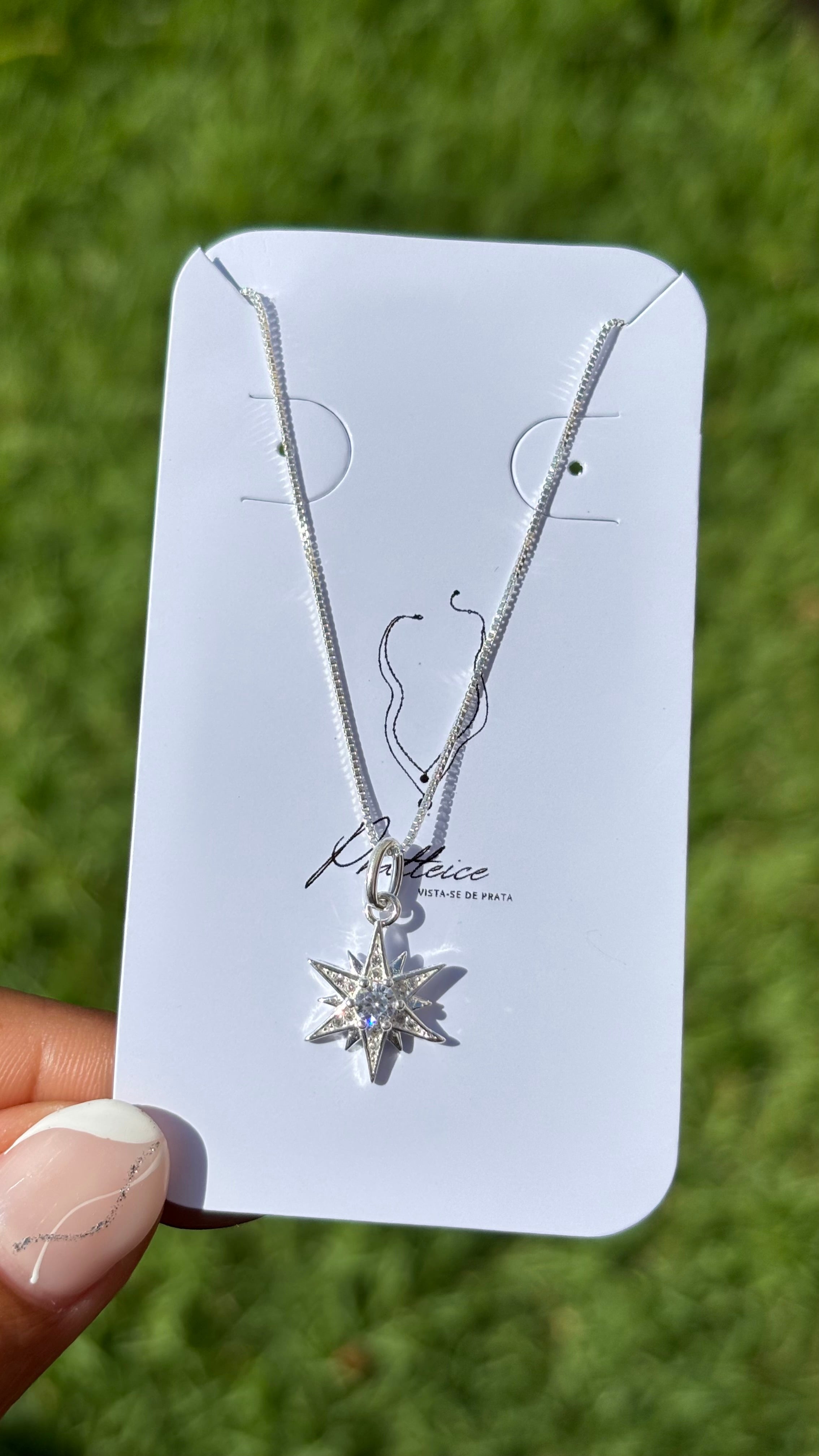 Colar estrela solar