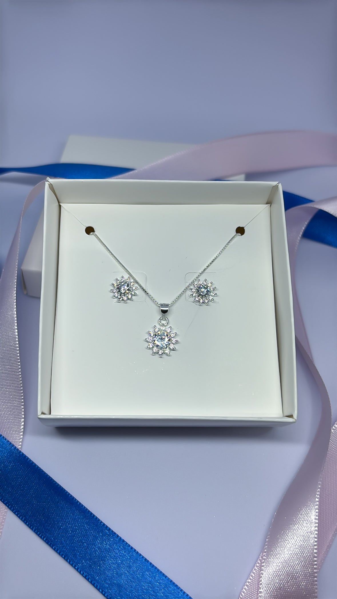 Conjunto cravejado flor cristal