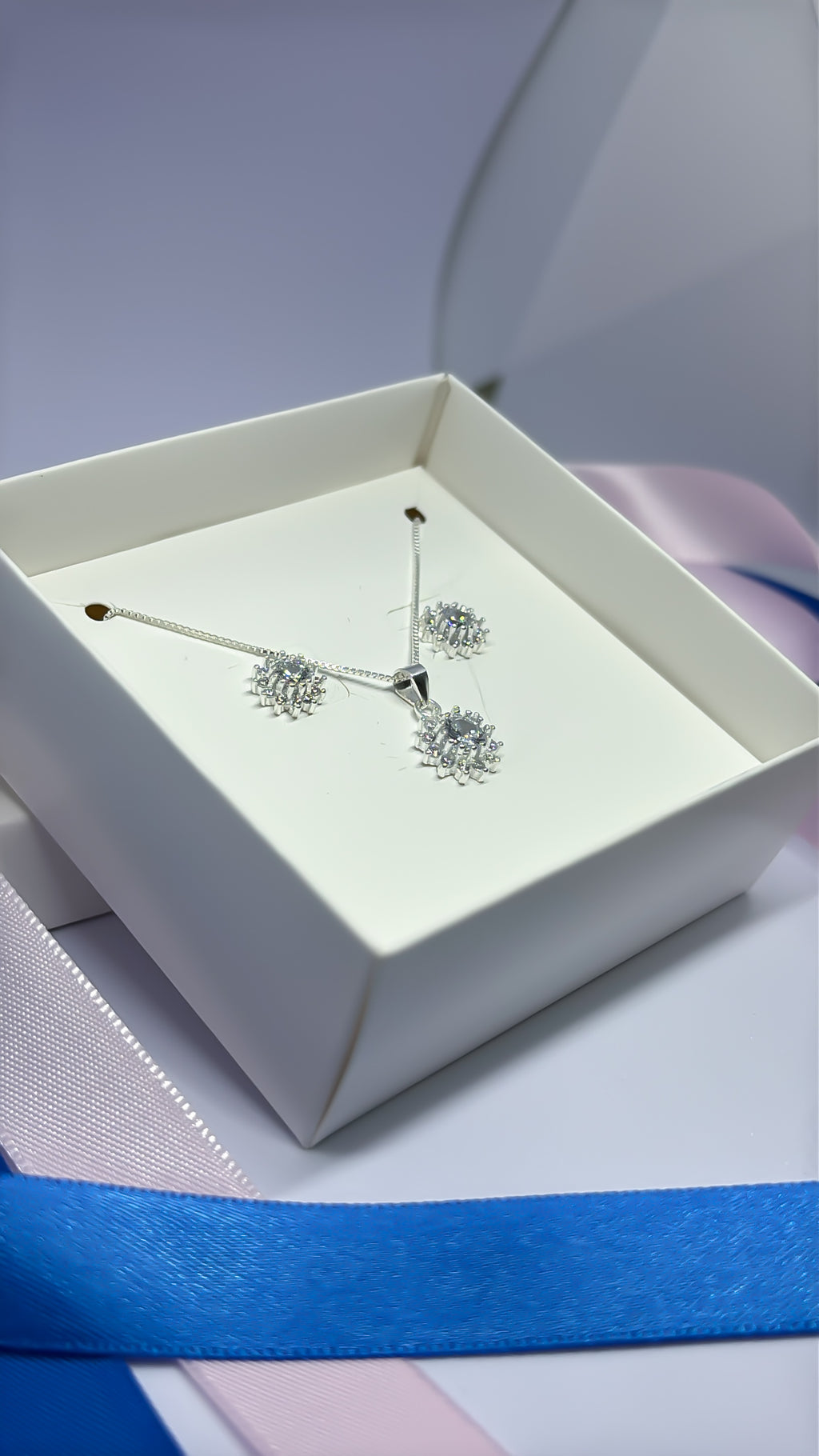 Conjunto cravejado flor cristal