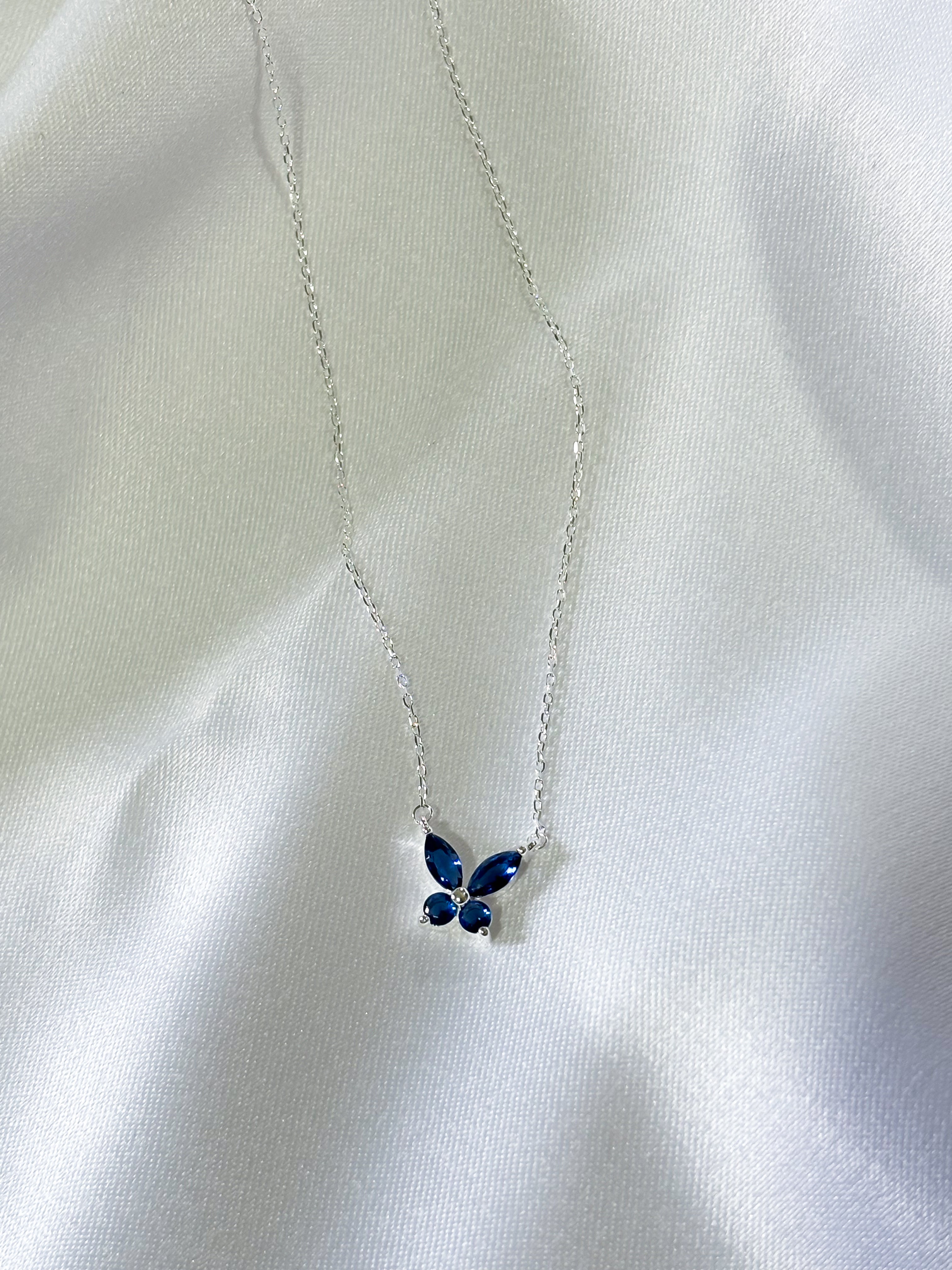Colar borboleta Azul