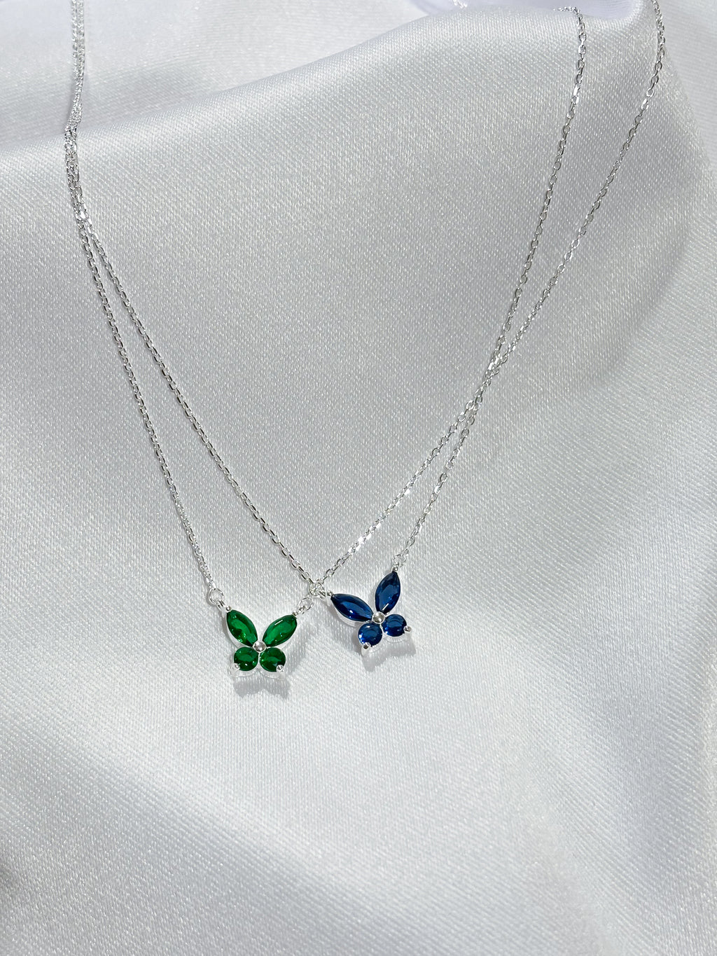 Colar borboleta Azul