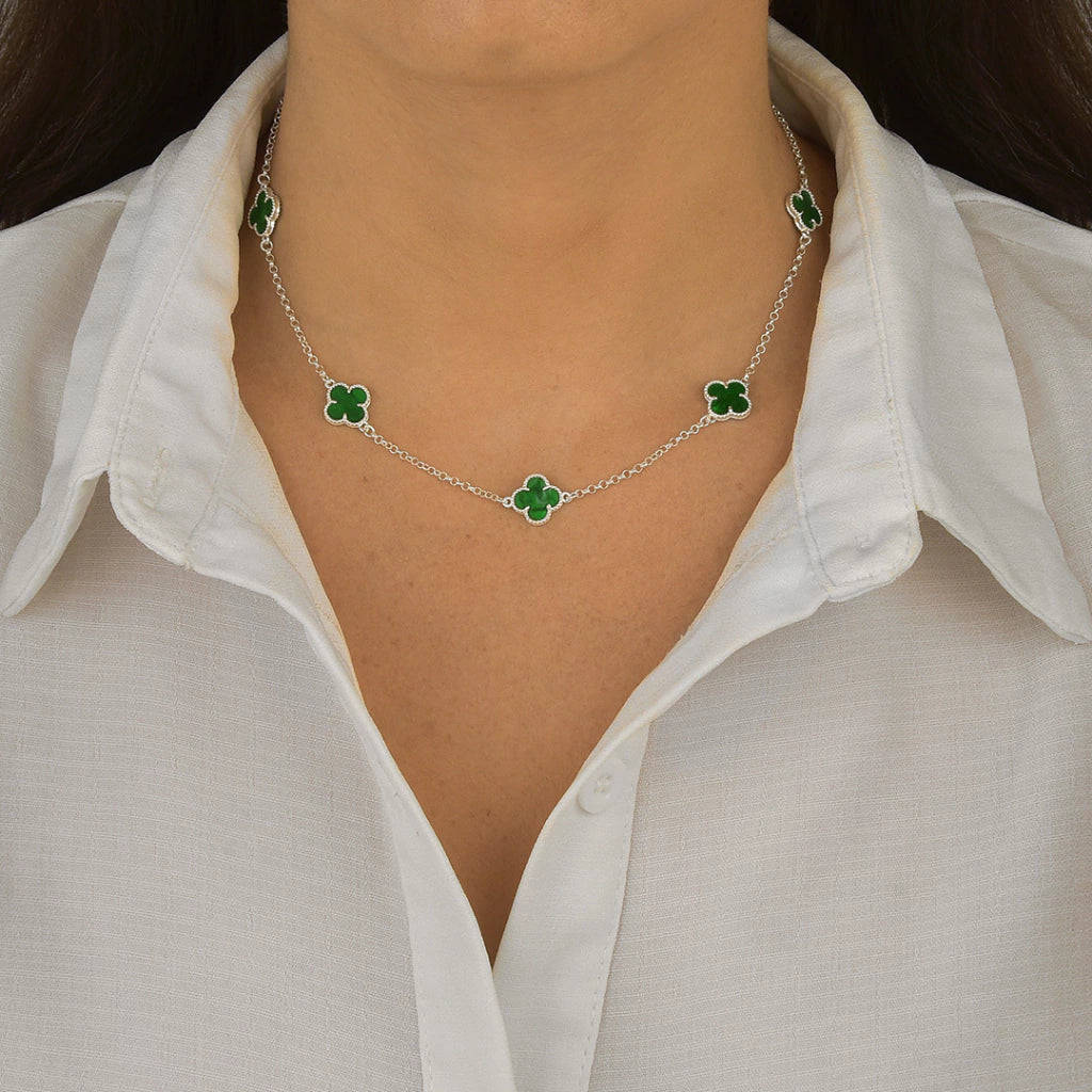 Choker 5 trevos verde resinado