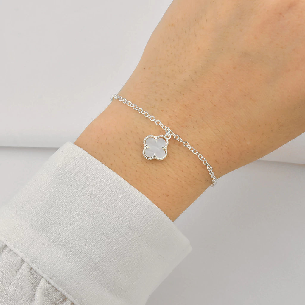 Pulseira Trevo resinado